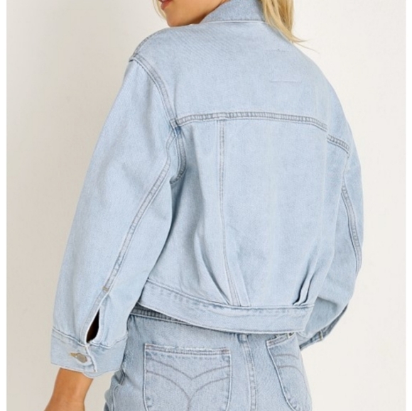 NEW Levi's Loose Sleeve Cropped Jean Jacket - Picture 4 of 8